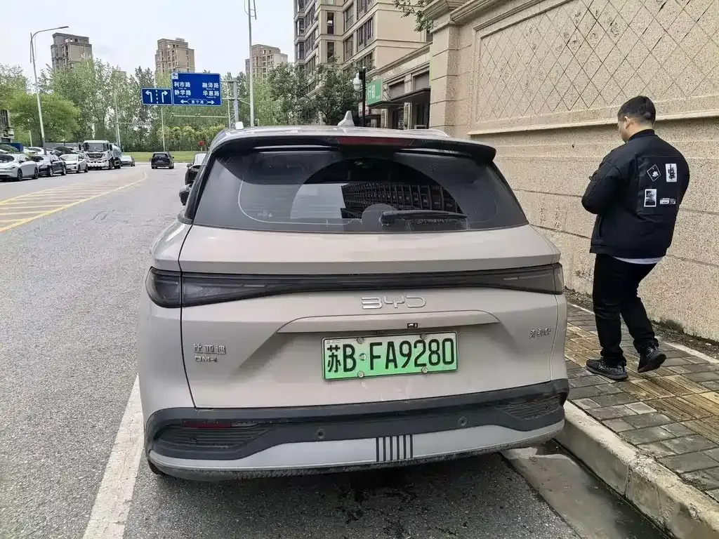 BYD Seal 05 DM-i — фото 3