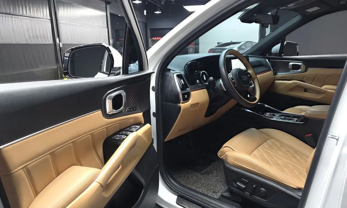 Kia Sorento — фото 8