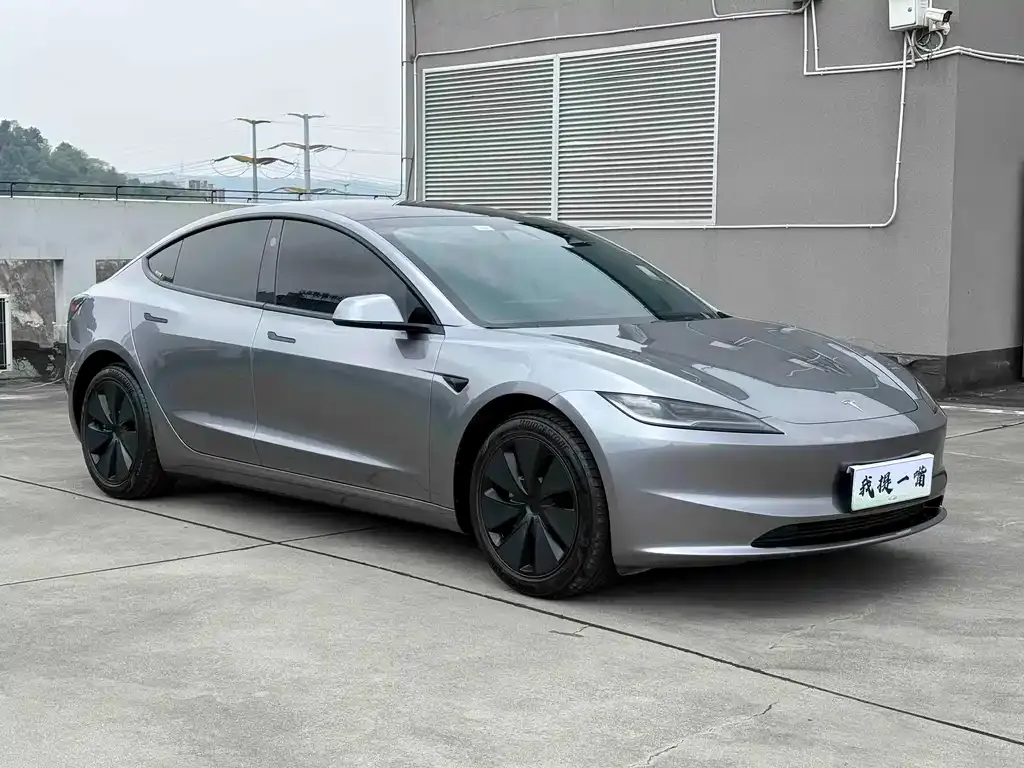 Tesla Model 3 — фото 6
