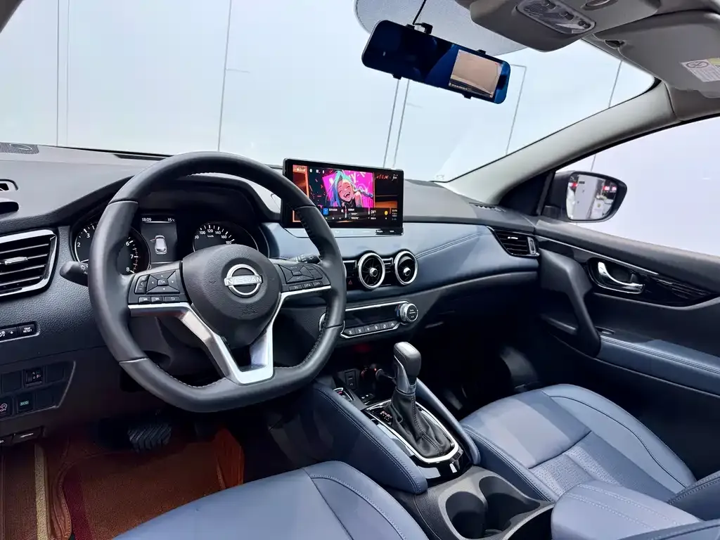 Nissan Qashqai — фото 7