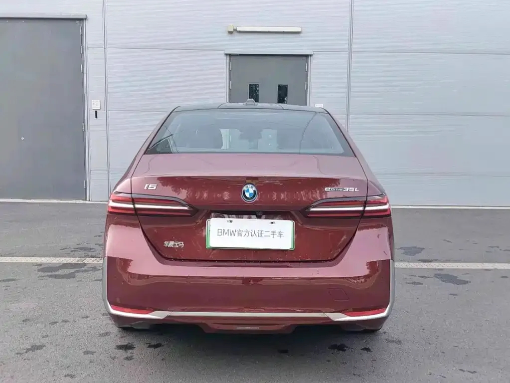 BMW i5 — фото 5