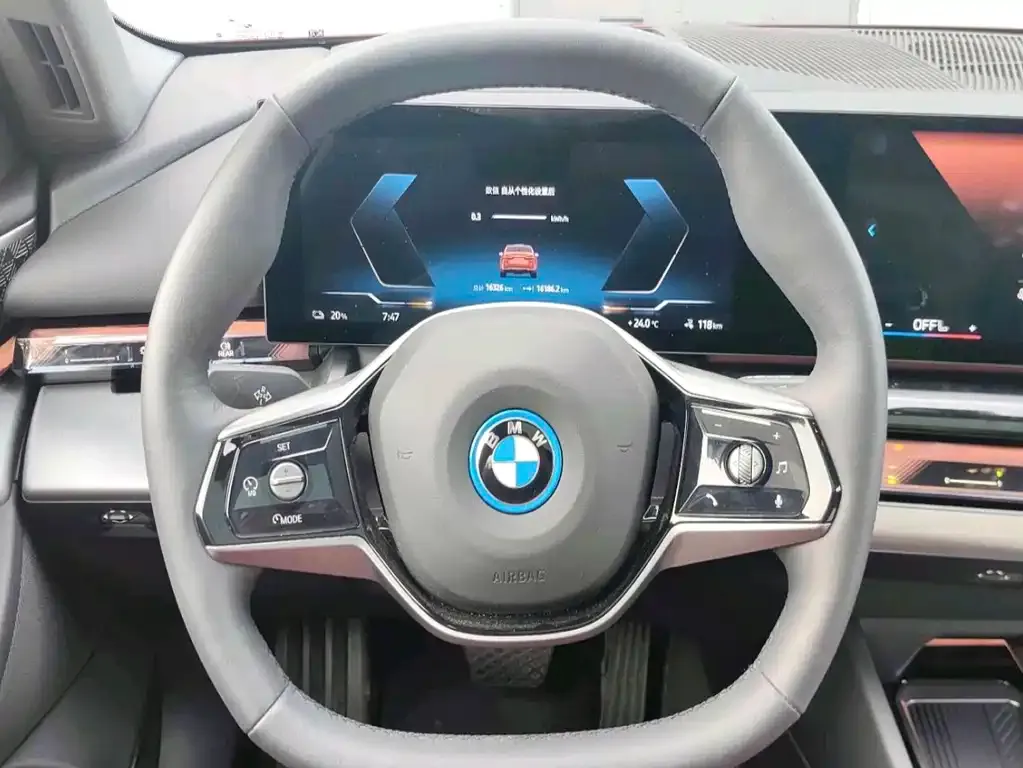 BMW i5 — фото 3
