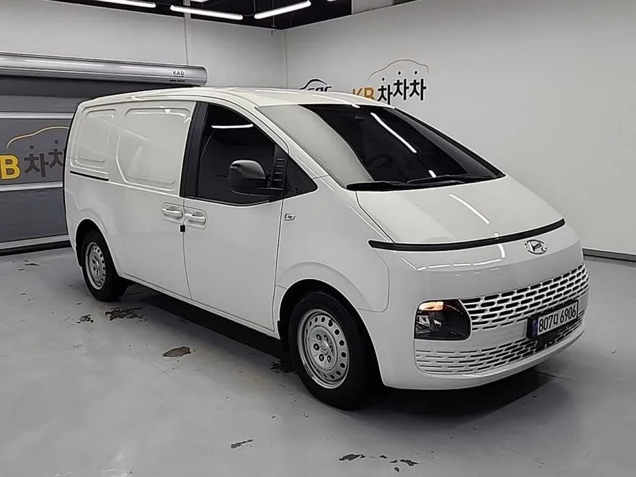 Hyundai Staria — фото 3