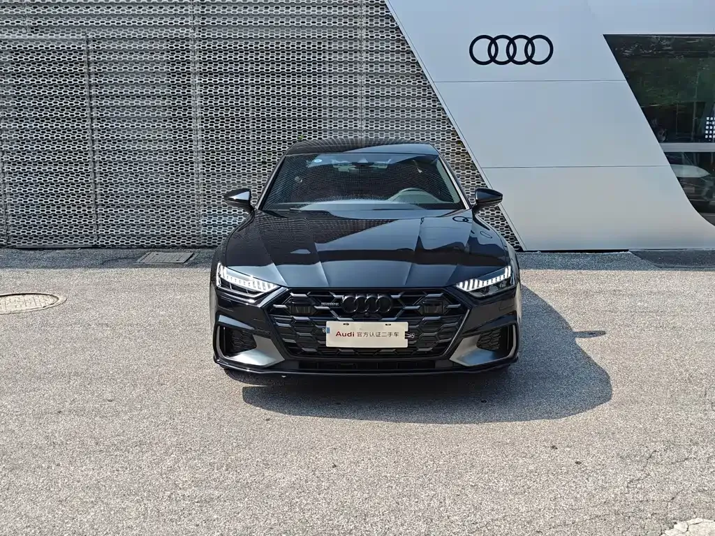 Audi A7L — фото 8