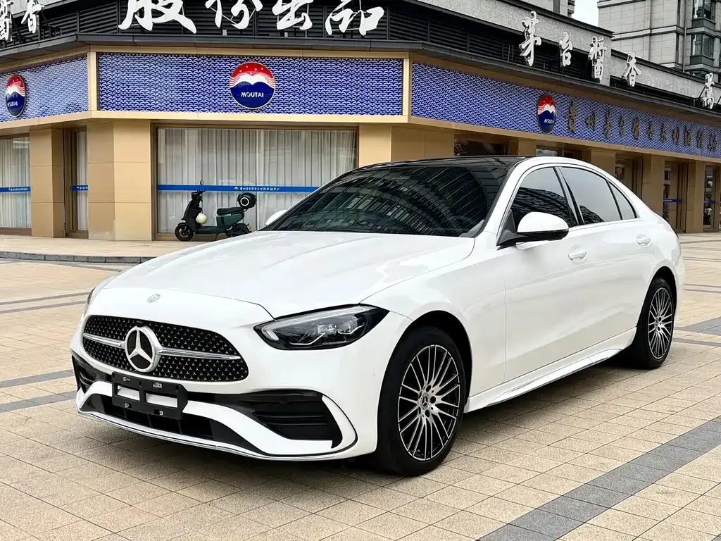 Mercedes-Benz C-Class — фото 1