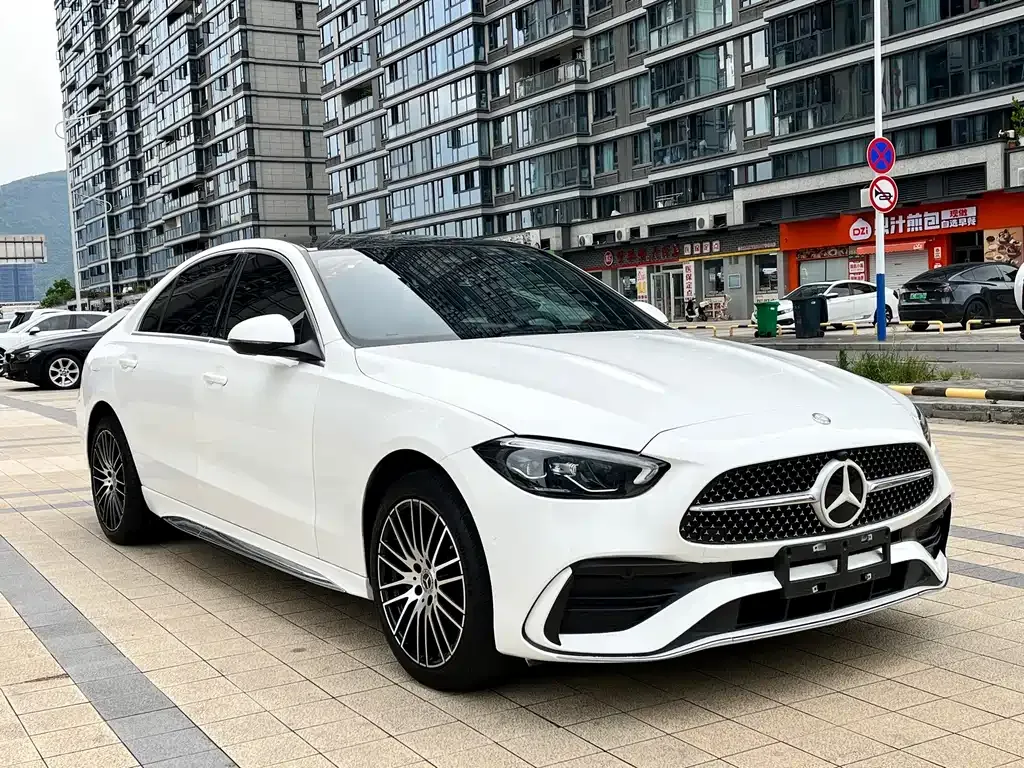 Mercedes-Benz C-Class — фото 10