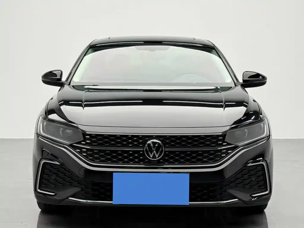 Volkswagen Passat — фото 4