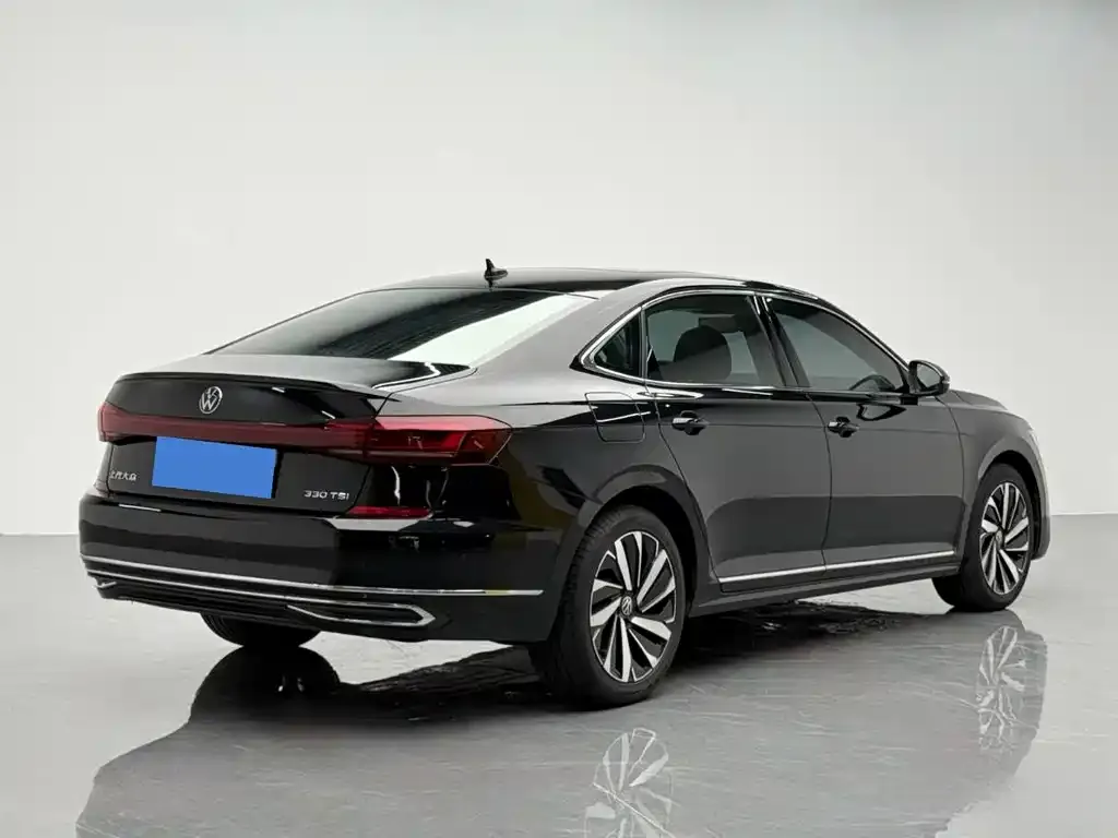 Volkswagen Passat — фото 3