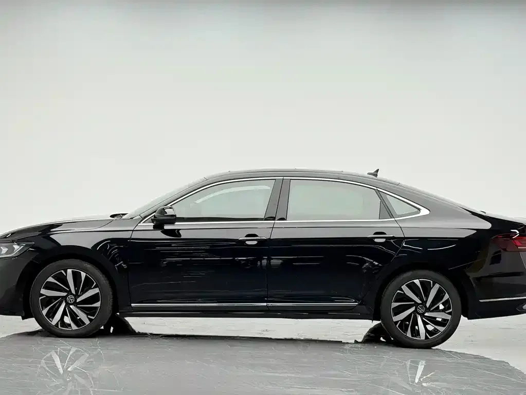 Volkswagen Passat — фото 9