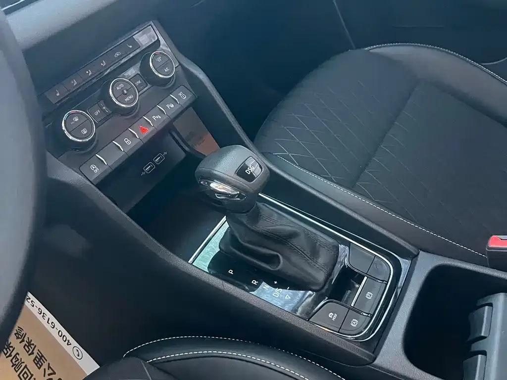 Skoda Karoq — фото 4