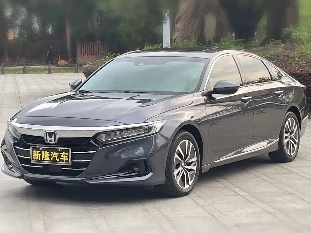 Honda Accord — фото 1