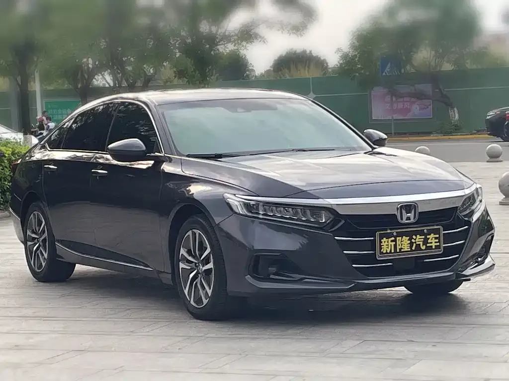 Honda Accord — фото 8