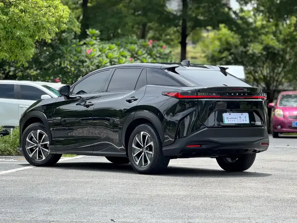 Lexus RZ — фото 4