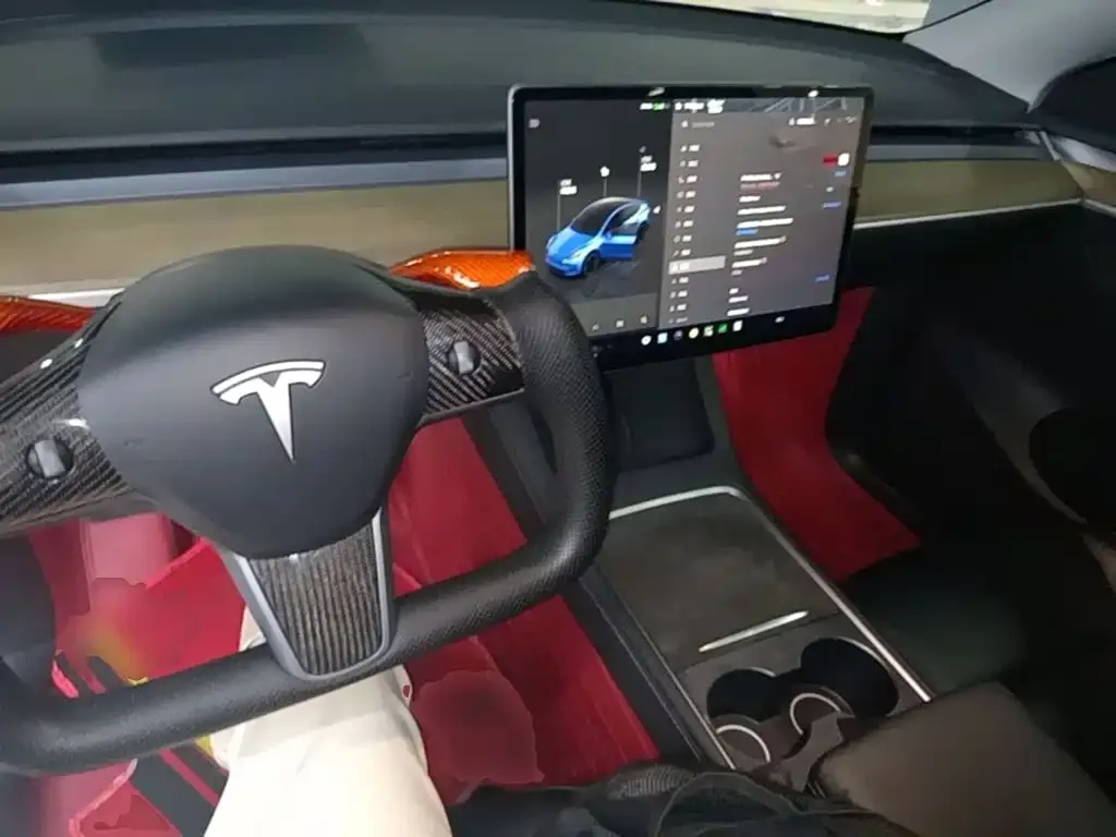 Tesla Model Y — фото 6