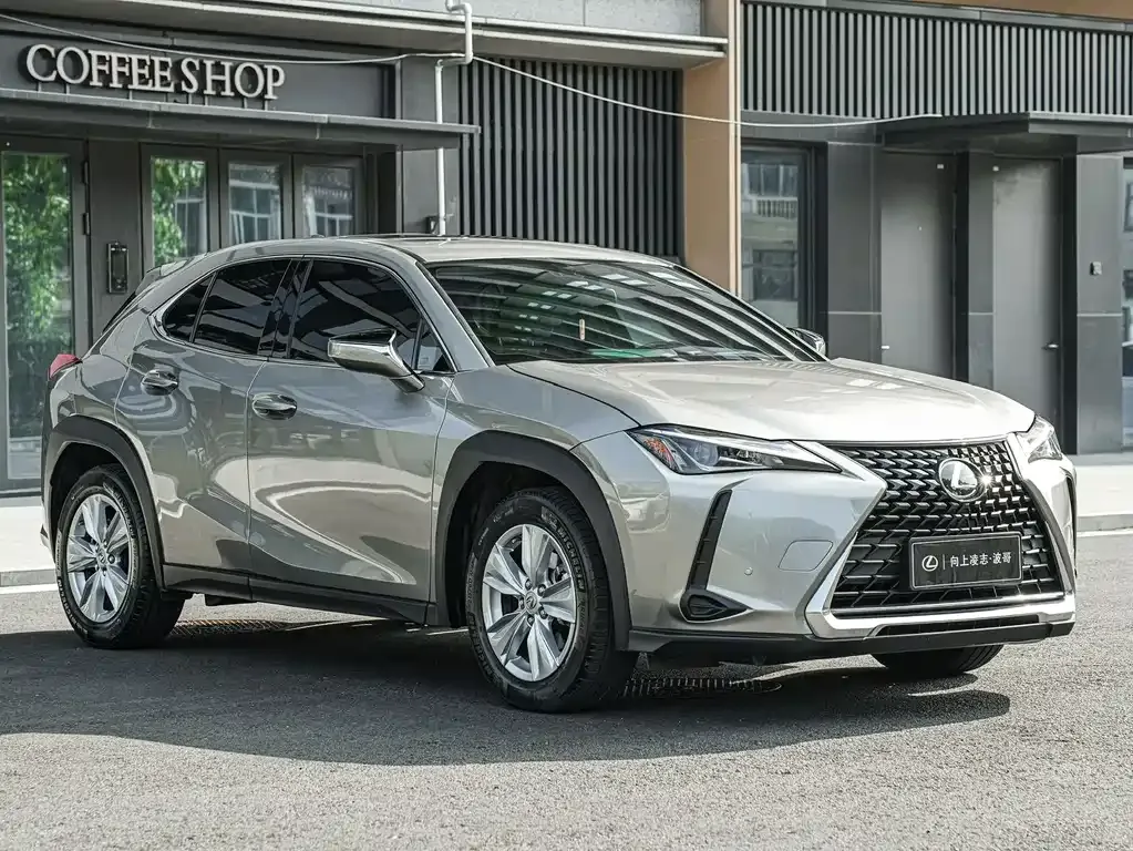Lexus UX — фото 3