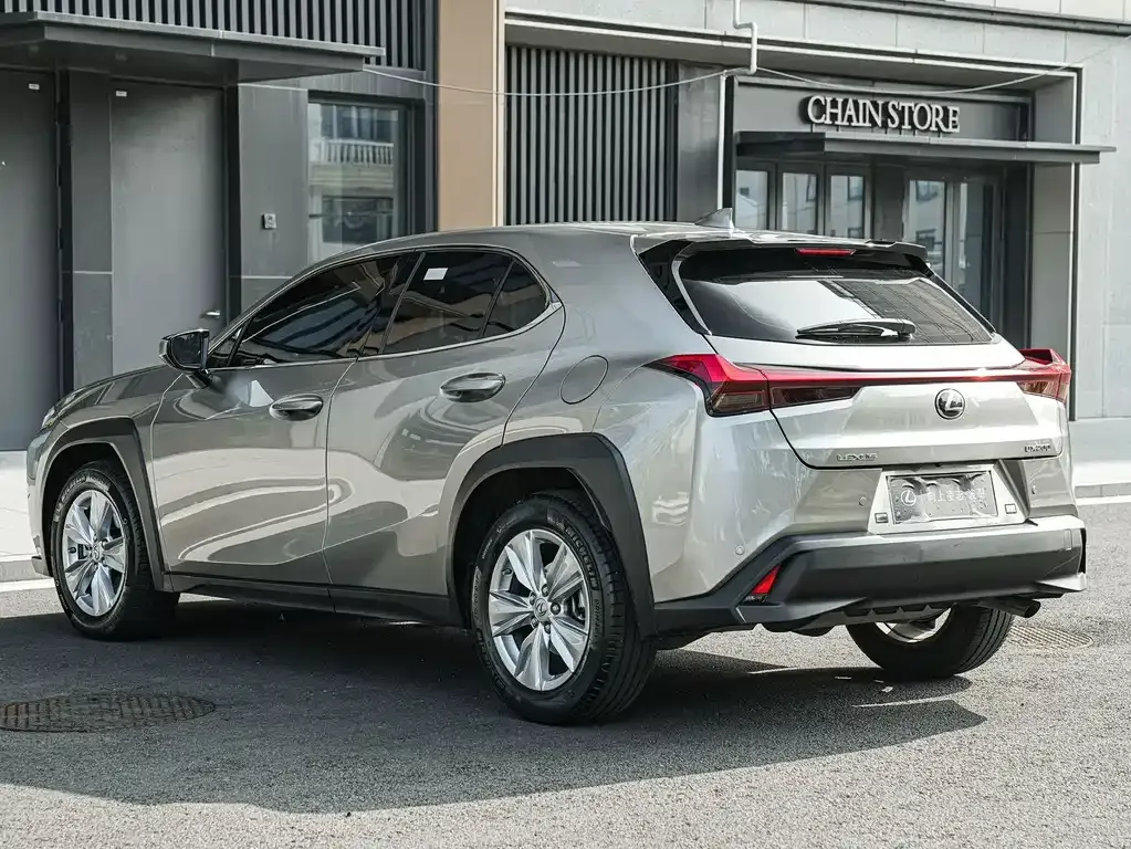 Lexus UX — фото 9