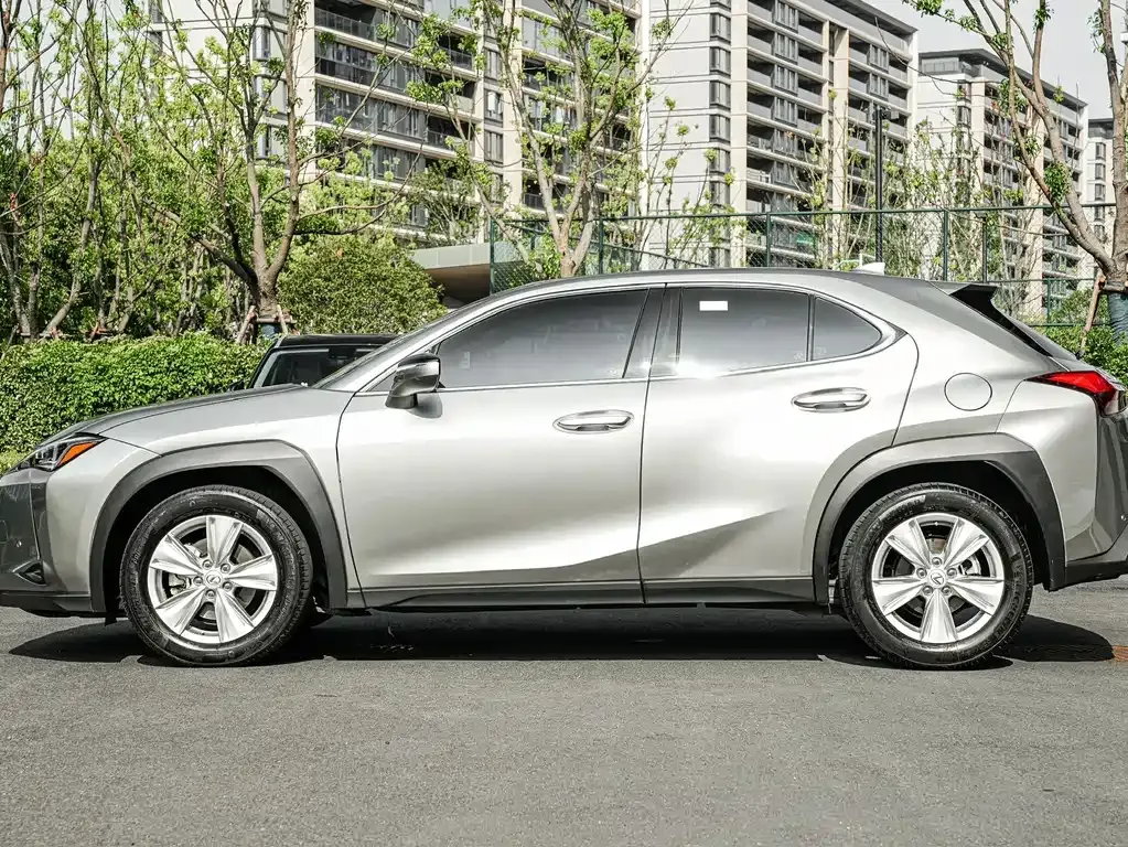 Lexus UX — фото 10