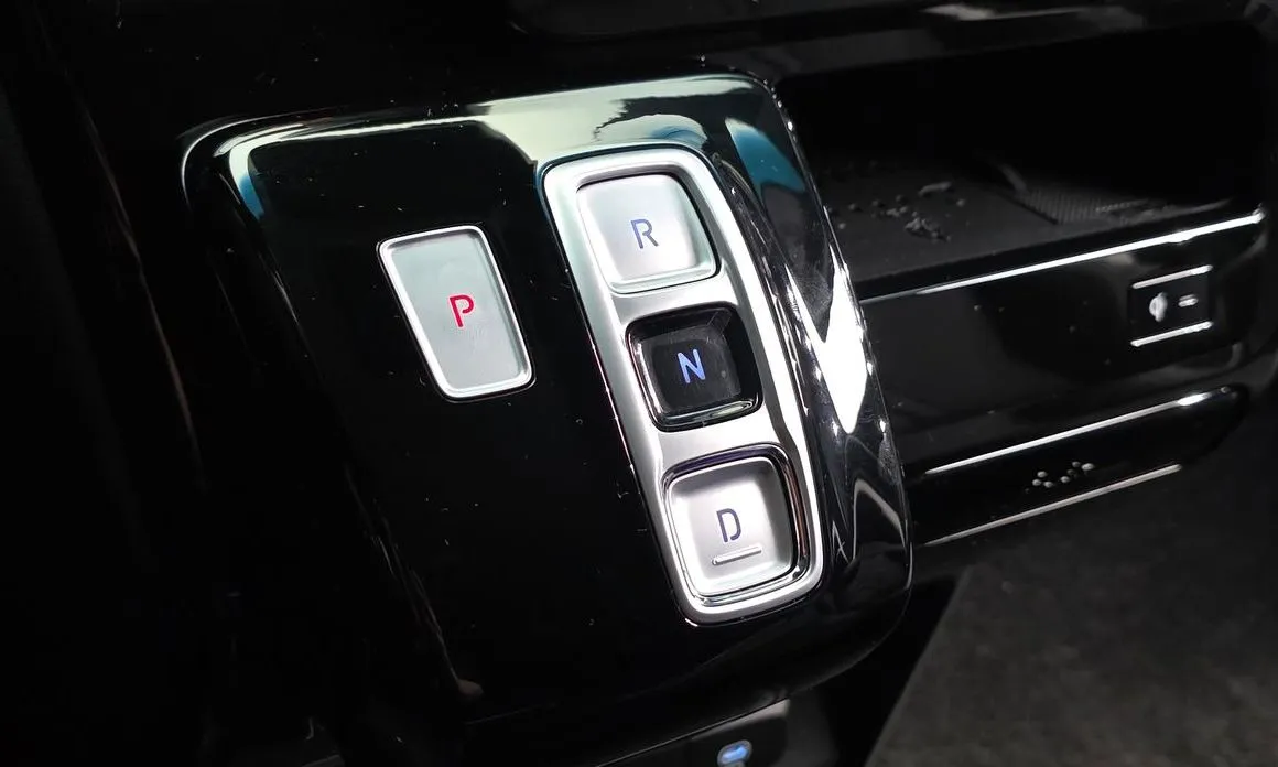 Hyundai Staria — фото 2