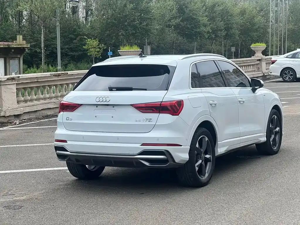 Audi Q3 — фото 9