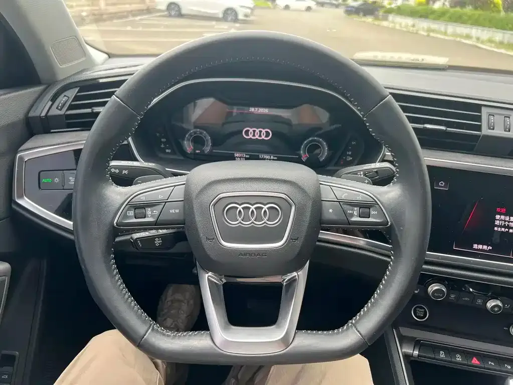 Audi Q3 — фото 3
