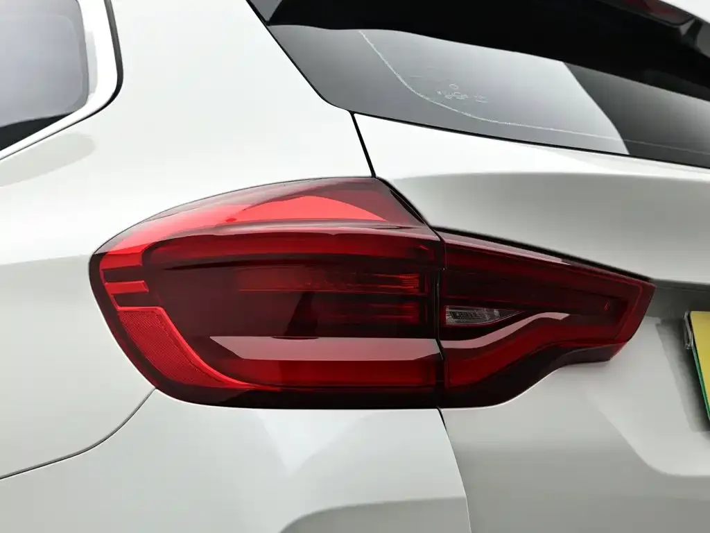 BMW iX3 — фото 7