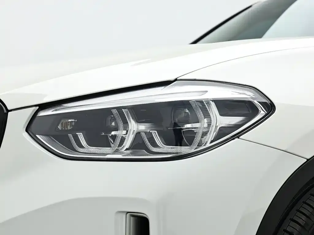 BMW iX3 — фото 4