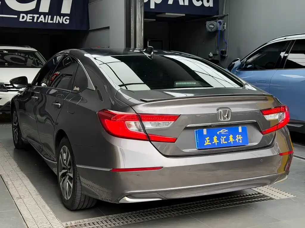 Honda Accord — фото 2