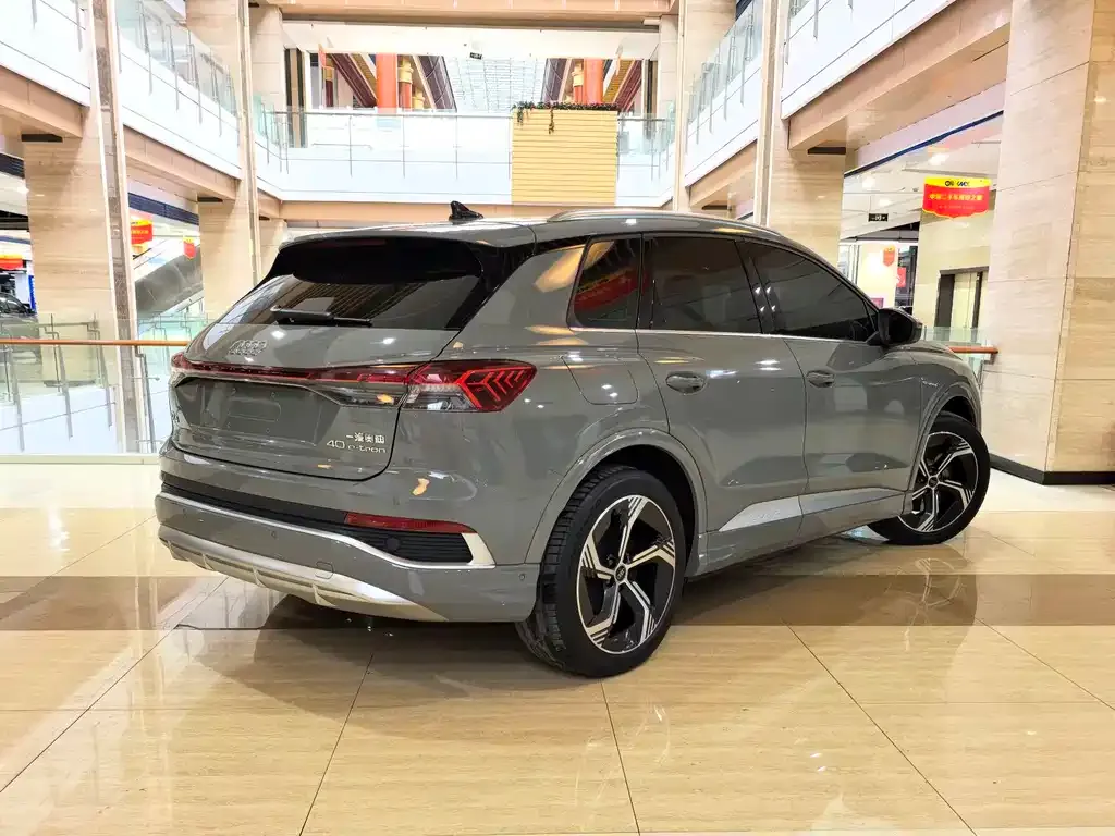 Audi Q4 e-tron — фото 10