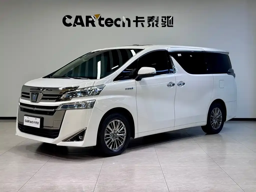 Toyota Vellfire — фото 1