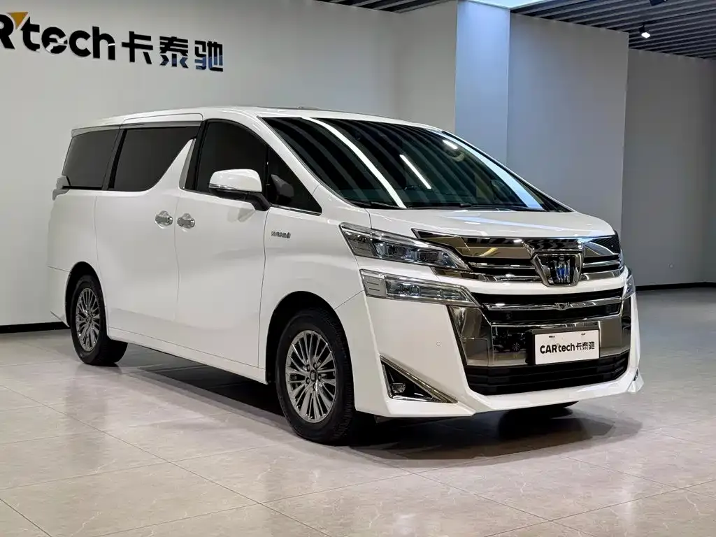 Toyota Vellfire — фото 2