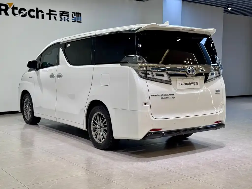 Toyota Vellfire — фото 8