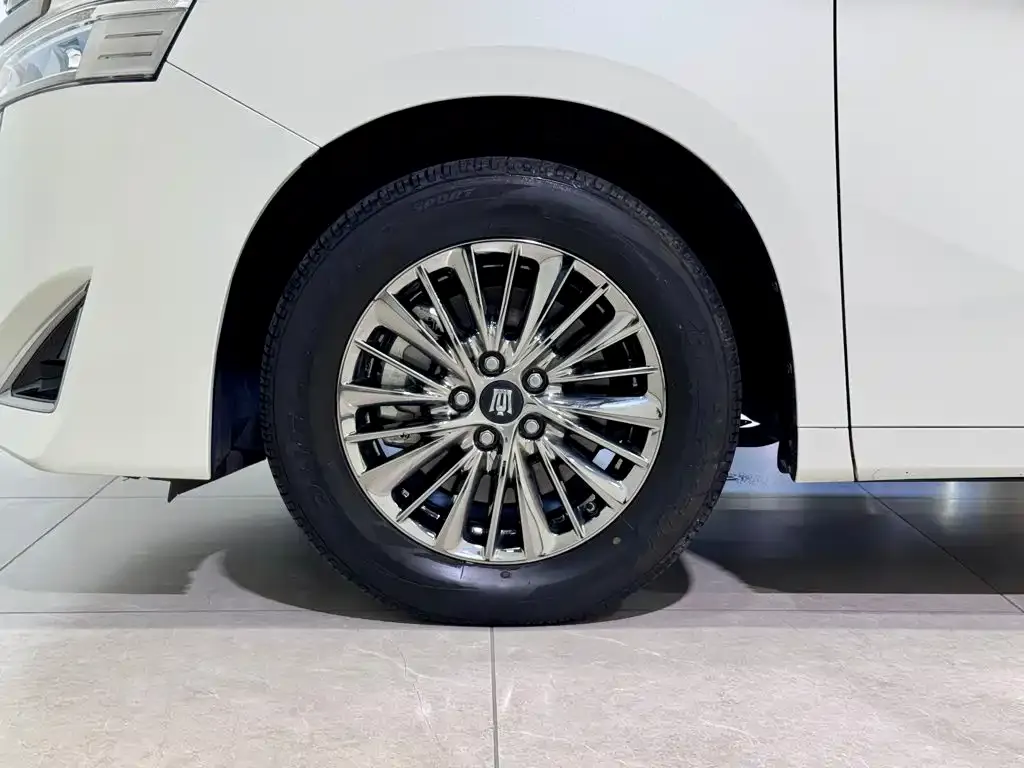 Toyota Vellfire — фото 5