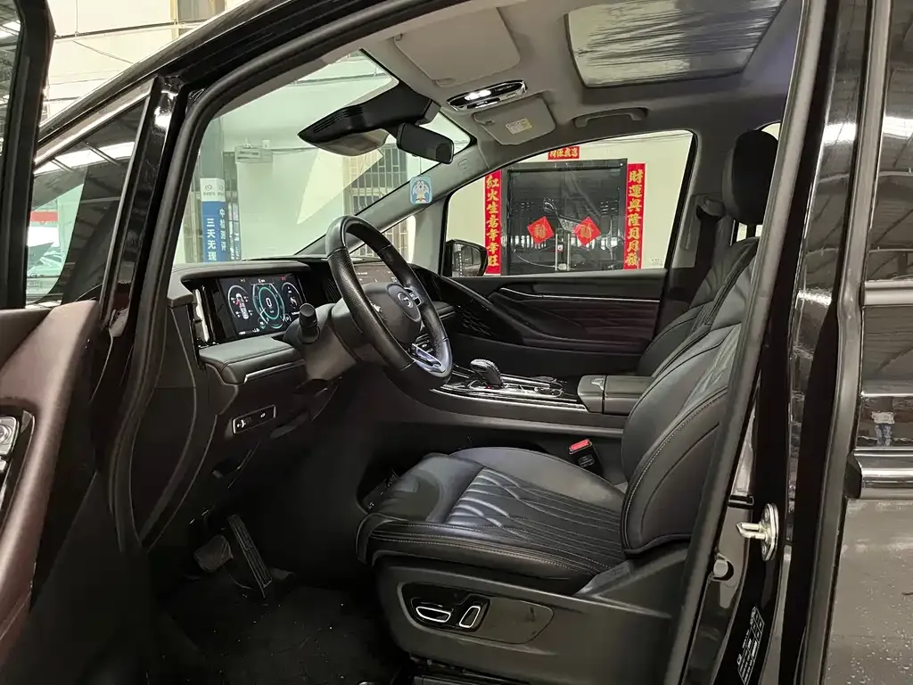 GAC Motor Trumpchi M8 — фото 4