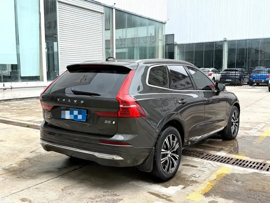 Volvo XC60 — фото 10