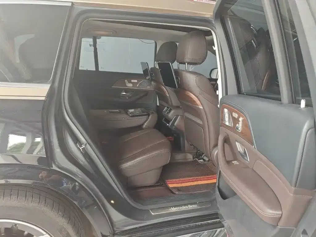 Mercedes-Benz GLS — фото 6