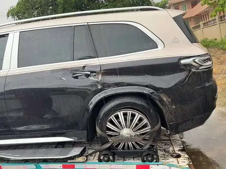 Mercedes-Benz GLS — фото 4