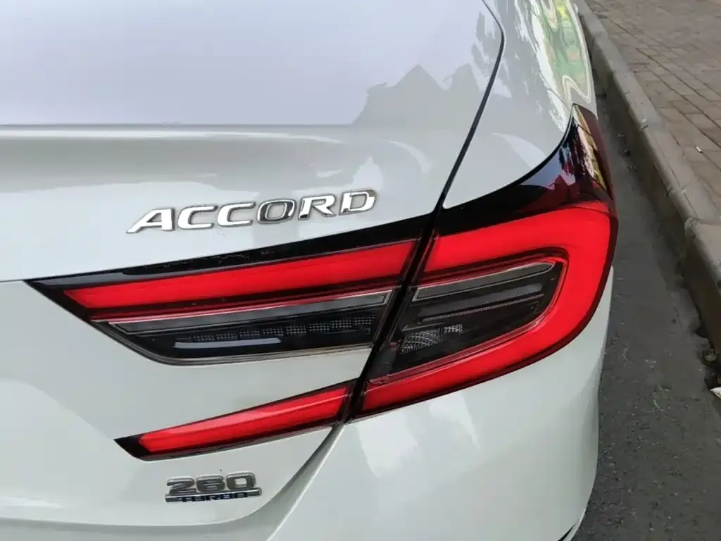 Honda Accord — фото 2