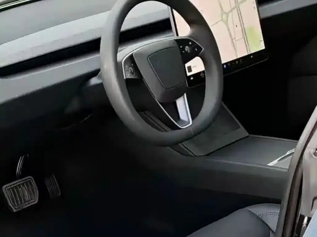 Tesla Model 3 — фото 4
