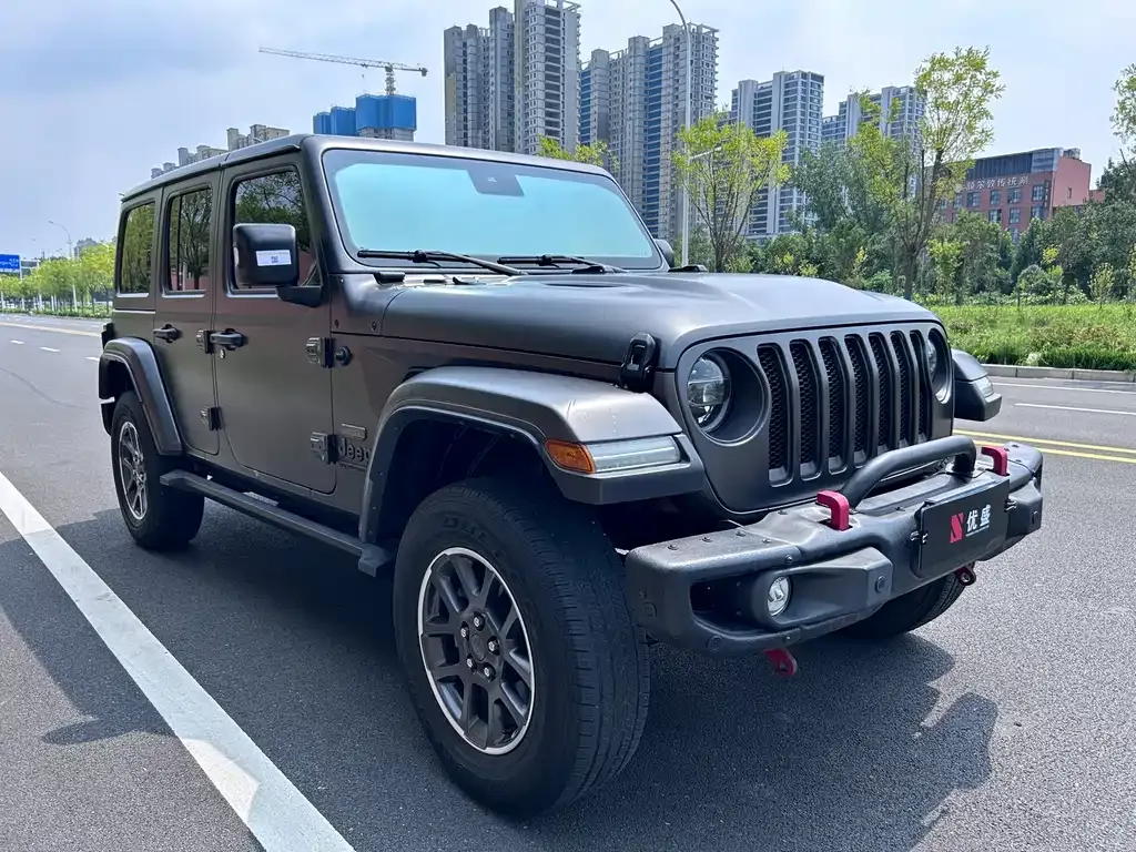 Jeep Wrangler — фото 7