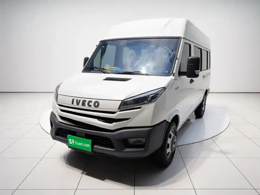 IVECO Daily — фото 1