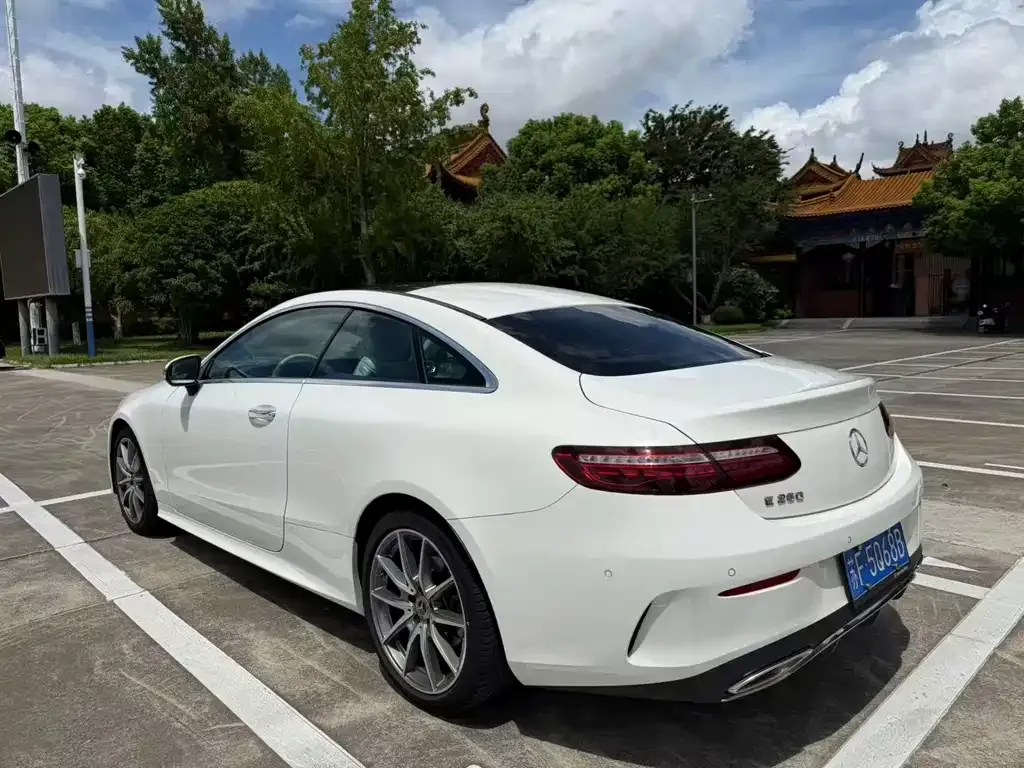Mercedes-Benz E-Class (Import) — фото 5