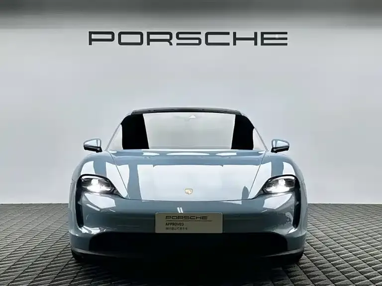 Porsche Taycan — фото 7
