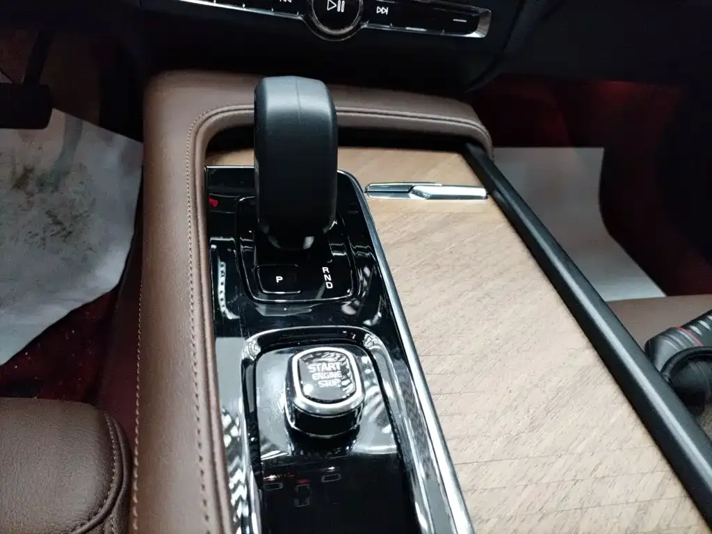 Volvo S90 — фото 4