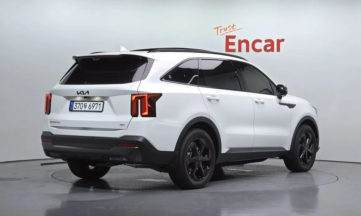 Kia Sorento — фото 8