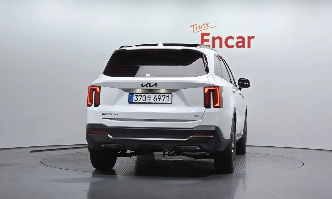Kia Sorento — фото 4
