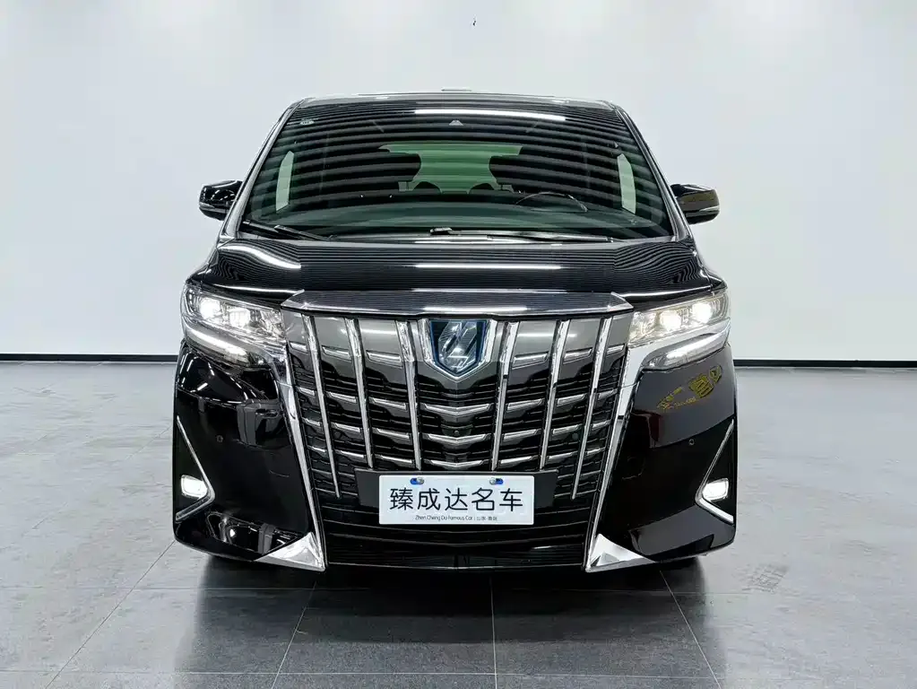 Toyota Alphard — фото 3