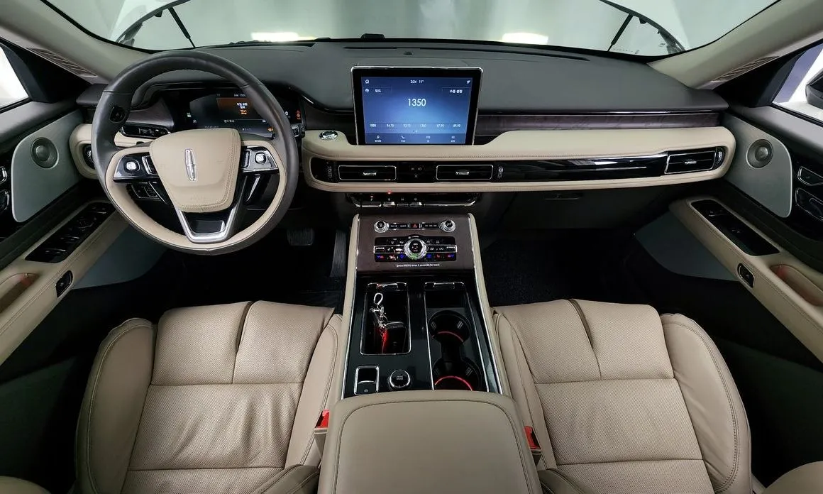 Lincoln Aviator — фото 10