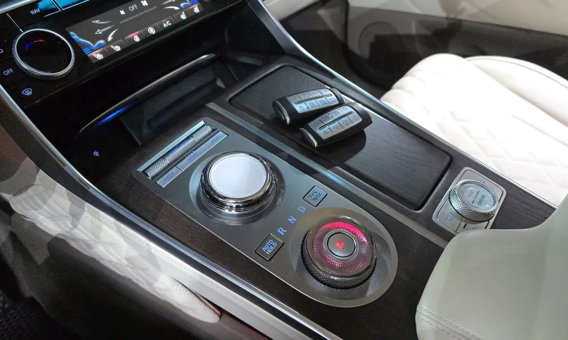 Genesis GV80 — фото 10