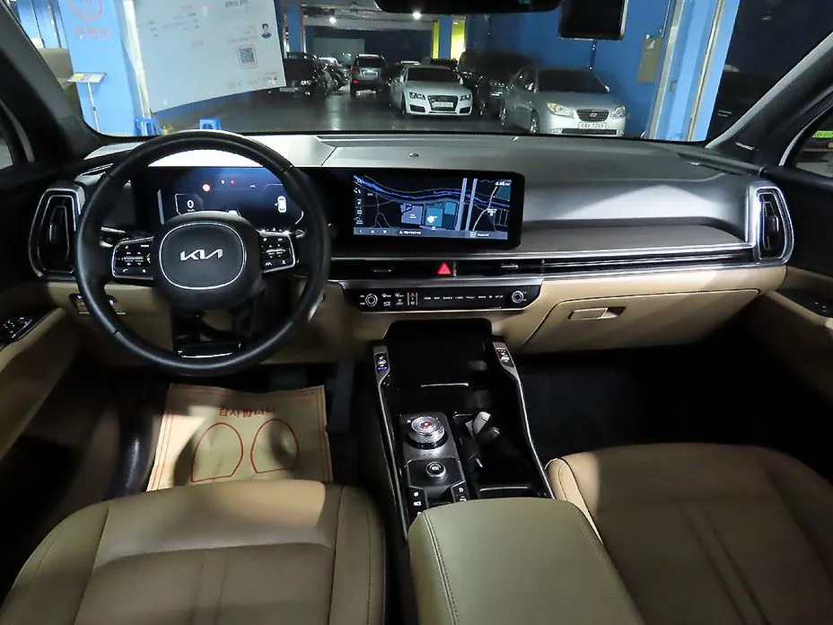 Kia Sorento — фото 8