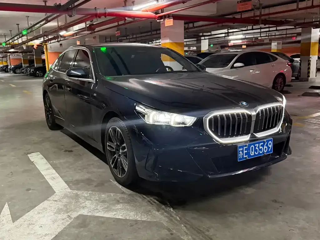 BMW 5 Series — фото 5